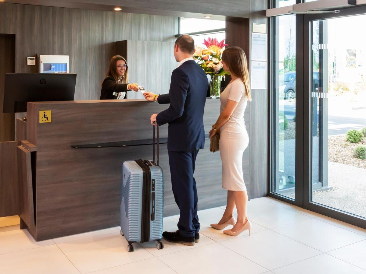Roi Soleil Prestige - St Quentin Hotel Plaisir